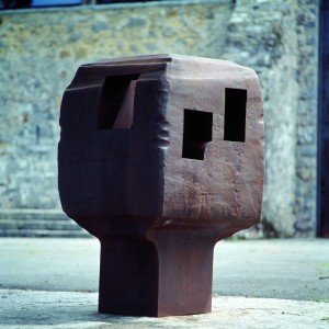 Elogio a la arquitectura - XVI, 1996. Colección familia Chillida-Belzunce/ Fotografía: Iñigo Santiago.