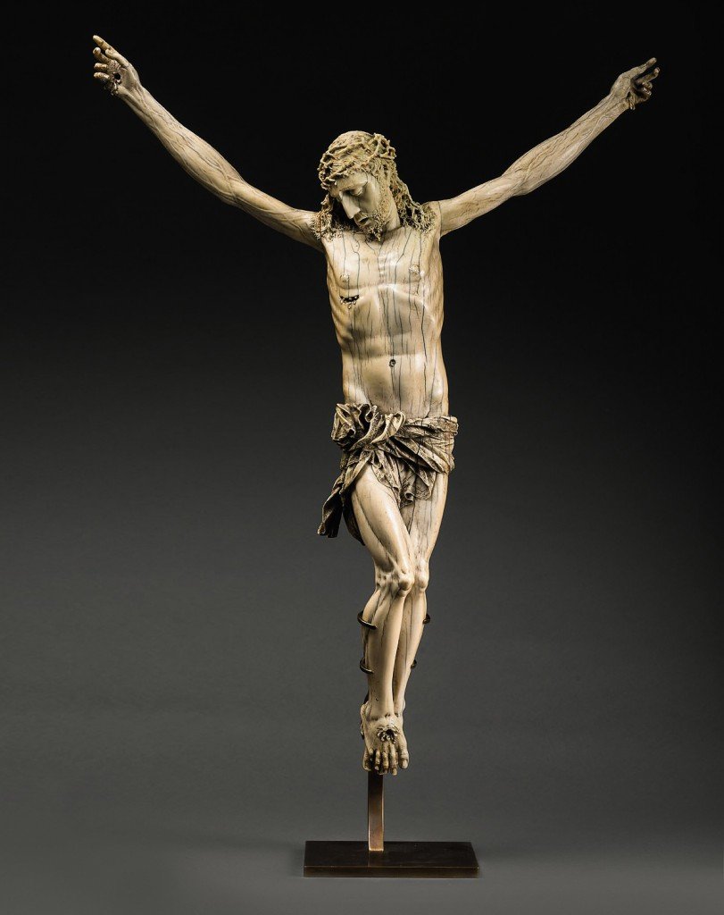 Corpus Christi, siglo XVII, escultura española. Salió a subasta el 10 de julio de 2014 en Sotheby's con un precio estimado de 25-000-35.000 y, finalmente, se vendió por 110.500 libras.