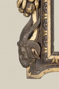 Detalle de un marco Sansovino de nogal con partes bañadas en oro, h. 1550, 140 x 147 cm, colección privada © photo The National Gallery, London.