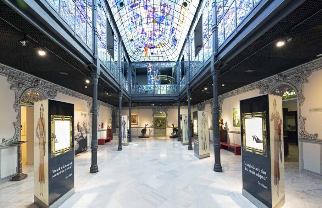 Patio interior del Museo Casa Lis.