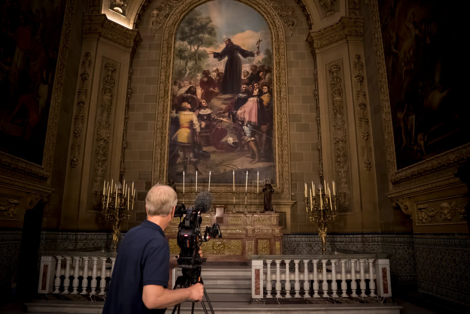 Rodando en la Basílica de San Francisco el Grande de Madrid. Productions David Bickerstaff.