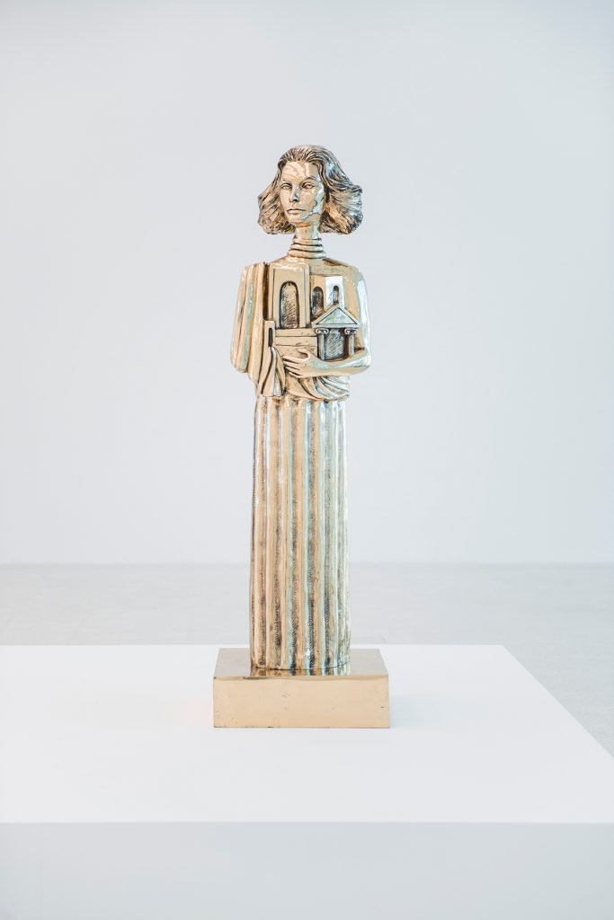 Installation view, Museion, 2016. Foto: Luca Meneghel. Im VG / In primo piano / Front: Portrait of Sophia loren as the Muse of Antiquity (after Giorgio De Chirico), 2011. Courtesy of the artist and Gagosian Gallery, Roma.